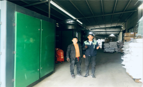 薩震節能空壓機售后服務精英為紹興客戶多臺空壓機做例行巡檢!