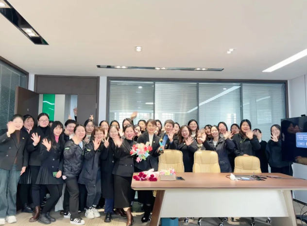 薩震節(jié)能空壓機(jī)女神節(jié).png 薩震節(jié)能空壓機(jī)女神節(jié).png