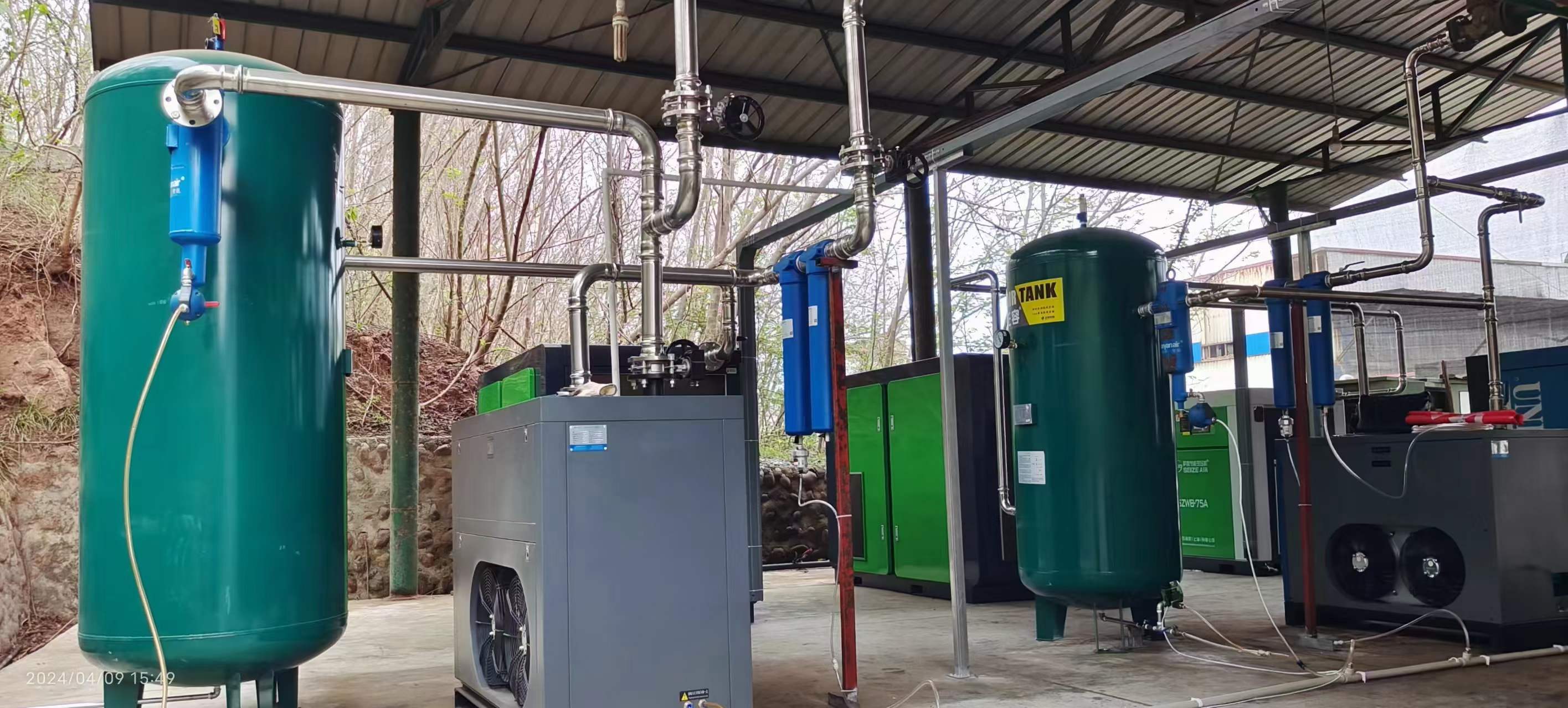 薩震節(jié)能空壓機.jpg 薩震節(jié)能空壓機.jpg