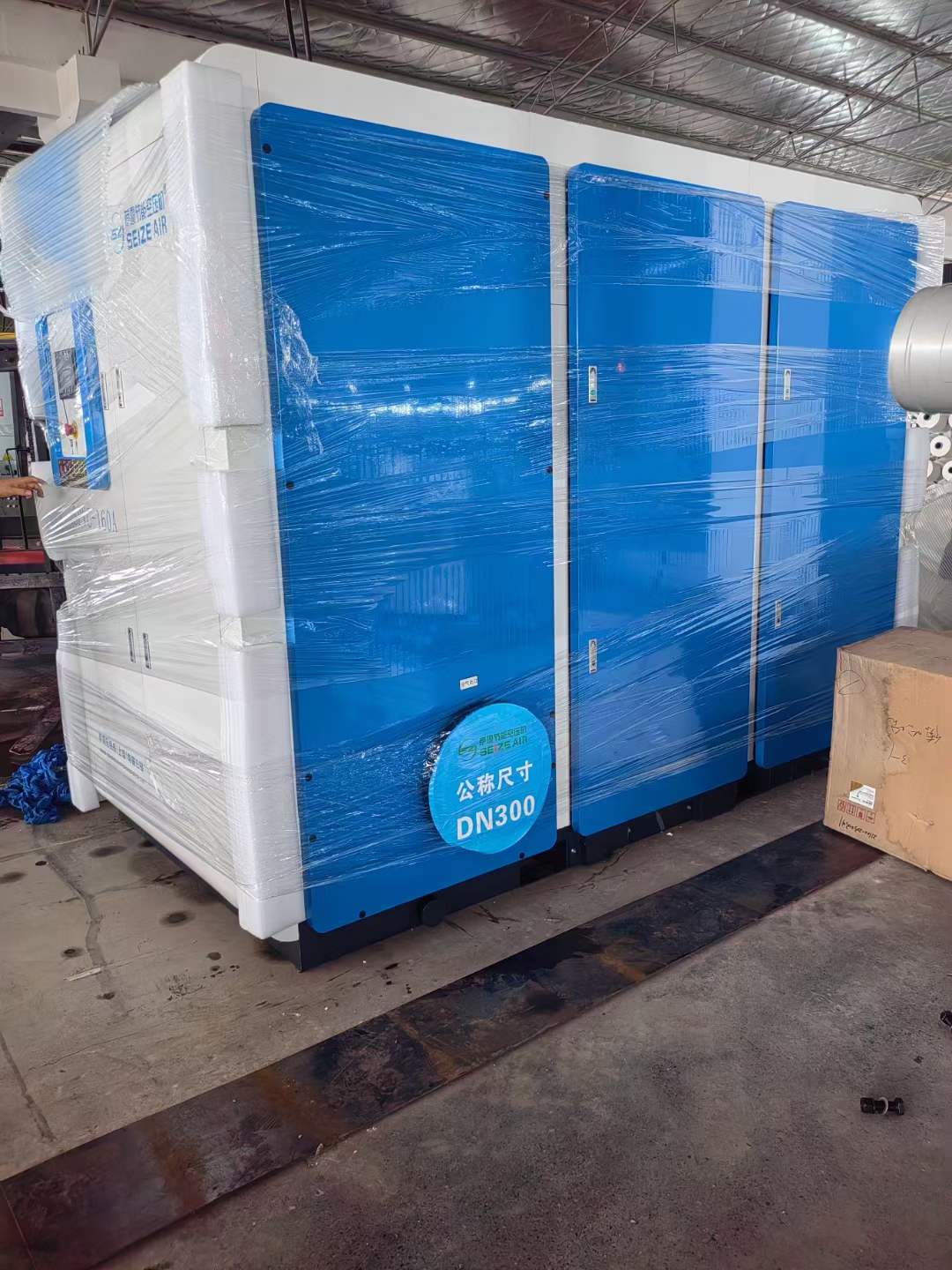 薩震無油空壓機.jpg 薩震無油空壓機.jpg